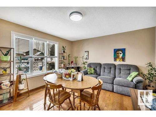 111 Parkview Drive, Wetaskiwin, AB - Indoor Photo Showing Living Room