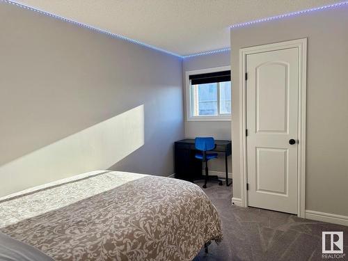 293 Desrochers Boulevard, Edmonton, AB - Indoor Photo Showing Bedroom