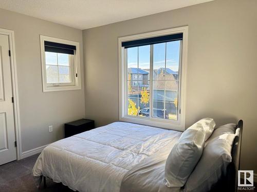 293 Desrochers Boulevard, Edmonton, AB - Indoor Photo Showing Bedroom