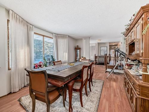 27 52212 Rge Road 274 Nw, Rural Parkland County, AB - Indoor Photo Showing Dining Room