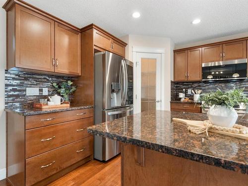 3231 Whitelaw Drive, Edmonton, AB - Indoor Photo Showing Kitchen