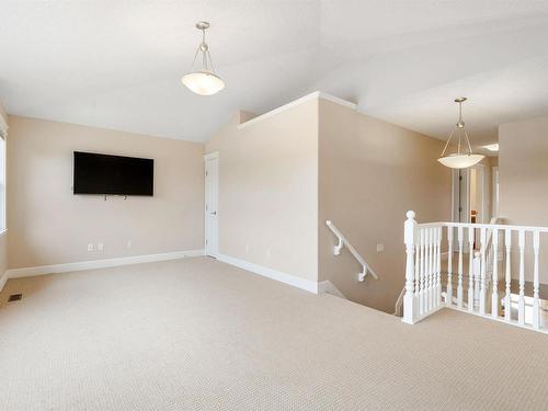 3231 Whitelaw Drive, Edmonton, AB - Indoor Photo Showing Other Room