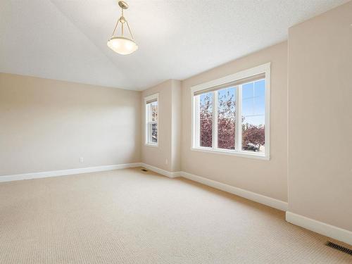 3231 Whitelaw Drive, Edmonton, AB - Indoor Photo Showing Other Room