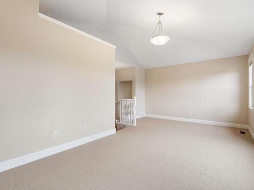 3231 Whitelaw Drive, Edmonton, AB - Indoor Photo Showing Other Room