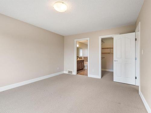 3231 Whitelaw Drive, Edmonton, AB - Indoor Photo Showing Other Room