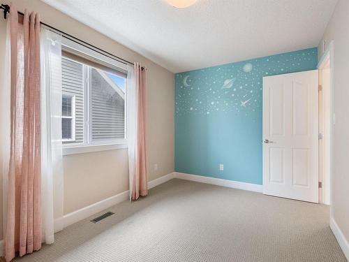 3231 Whitelaw Drive, Edmonton, AB - Indoor Photo Showing Other Room