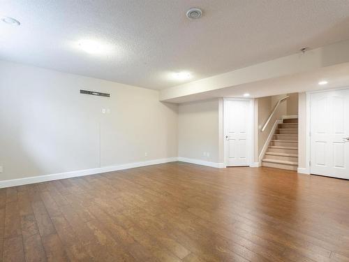 3231 Whitelaw Drive, Edmonton, AB - Indoor Photo Showing Other Room