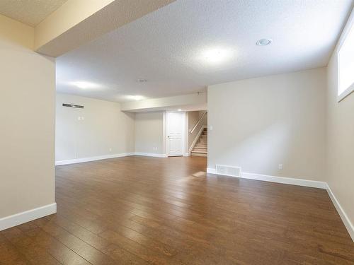 3231 Whitelaw Drive, Edmonton, AB - Indoor Photo Showing Other Room