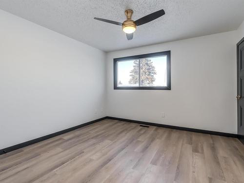 54 Westglen Crescent, Spruce Grove, AB - Indoor Photo Showing Other Room