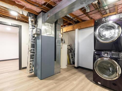 54 Westglen Crescent, Spruce Grove, AB - Indoor Photo Showing Laundry Room