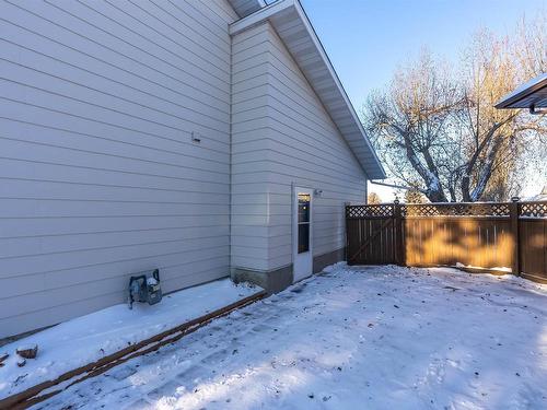 54 Westglen Crescent, Spruce Grove, AB - Outdoor With Exterior