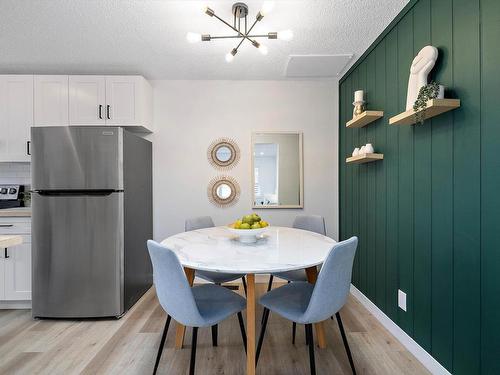 9C Twin Terrace, Edmonton, AB - Indoor Photo Showing Dining Room