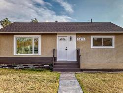 3429 120 AV NW  Edmonton, AB T5W 1K1