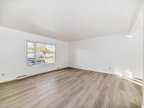 3429 120 Av Nw, Edmonton, AB 