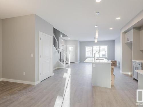 7127 52 Avenue, Beaumont, AB - Indoor Photo Showing Kitchen