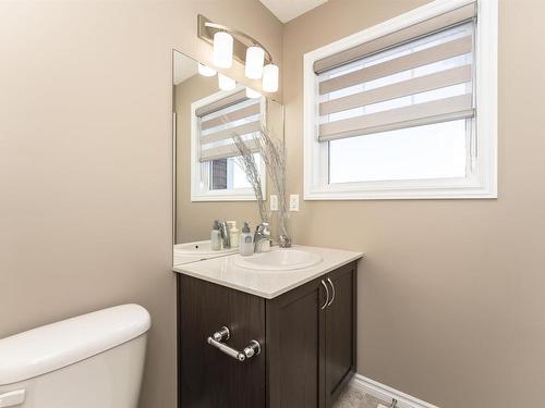 549 Ebbers Way, Edmonton, AB - Indoor Photo Showing Bathroom