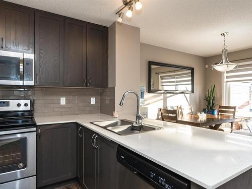 549 Ebbers Way, Edmonton, AB - Indoor Photo Showing Kitchen With Stainless Steel Kitchen With Double Sink With Upgraded Kitchen