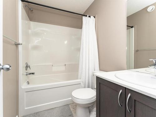 549 Ebbers Way, Edmonton, AB - Indoor Photo Showing Bathroom