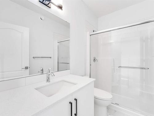 1224 14 Avenue Nw, Edmonton, AB - Indoor Photo Showing Bathroom