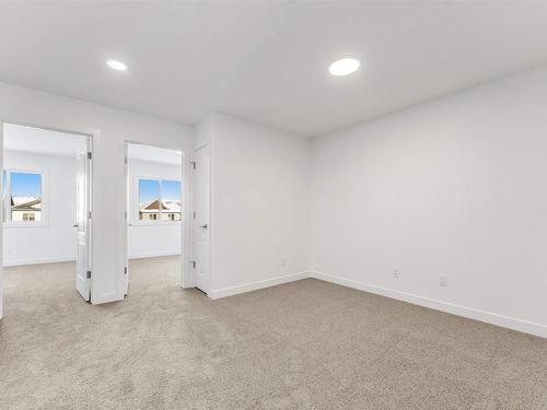 1224 14 Avenue Nw, Edmonton, AB - Indoor Photo Showing Other Room