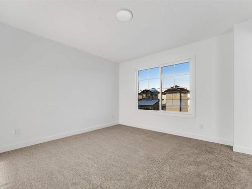 1224 14 Avenue Nw, Edmonton, AB - Indoor Photo Showing Other Room