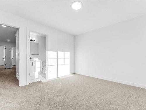 1224 14 Avenue Nw, Edmonton, AB - Indoor Photo Showing Other Room