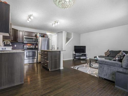 1843 28 Street Nw, Edmonton, AB - Indoor Photo Showing Kitchen