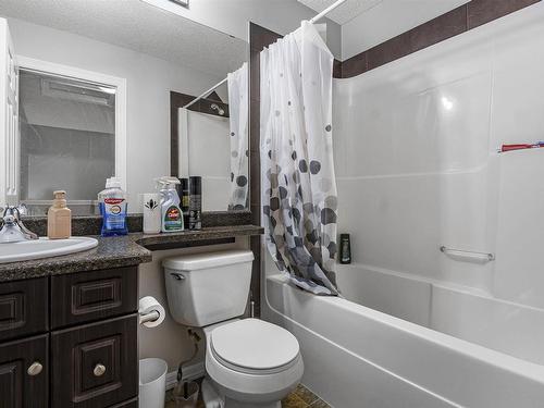 1843 28 Street Nw, Edmonton, AB - Indoor Photo Showing Bathroom