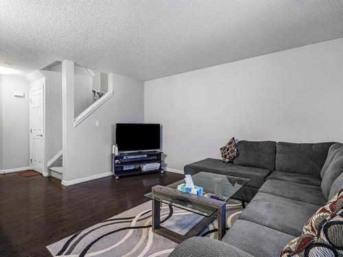 1843 28 Street Nw, Edmonton, AB - Indoor Photo Showing Living Room