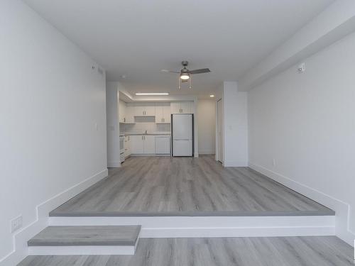 311 9504 182 Street, Edmonton, AB - Indoor