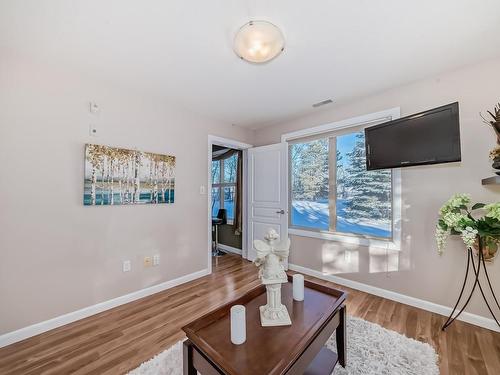 111 530 Hooke Road, Edmonton, AB - Indoor Photo Showing Living Room