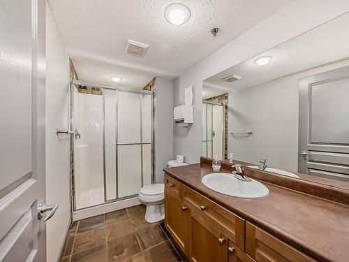 111 530 Hooke Road, Edmonton, AB - Indoor Photo Showing Bathroom