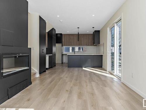 8402 87 Street, Edmonton, AB - Indoor Photo Showing Kitchen