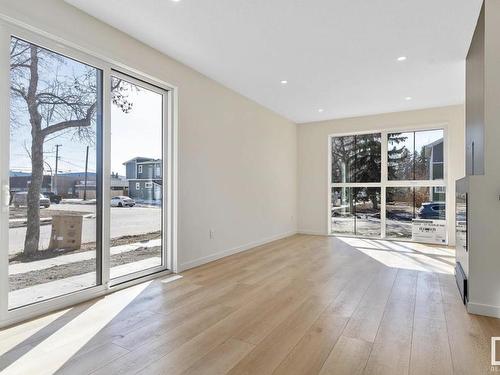 8402 87 Street, Edmonton, AB - Indoor