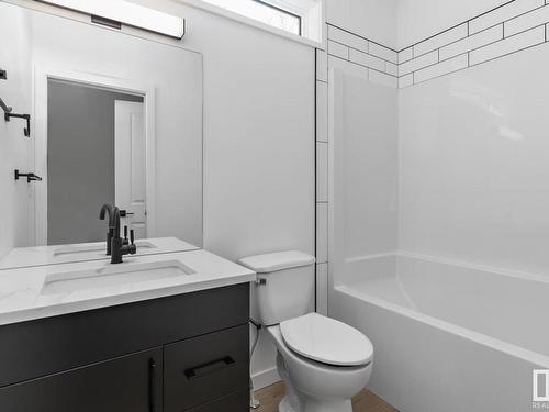 8402 87 Street, Edmonton, AB - Indoor Photo Showing Bathroom