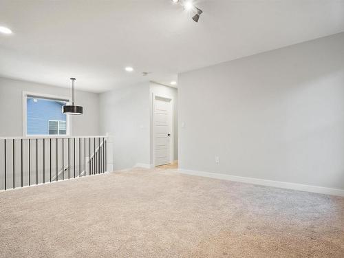 6 Kingsbury Circle, Spruce Grove, AB - Indoor Photo Showing Other Room