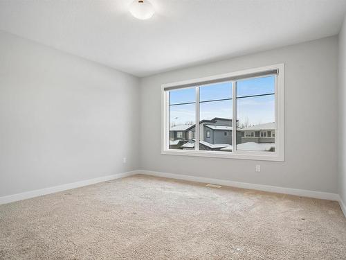 6 Kingsbury Circle, Spruce Grove, AB - Indoor Photo Showing Other Room