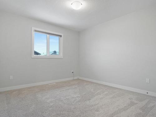 6 Kingsbury Circle, Spruce Grove, AB - Indoor Photo Showing Other Room