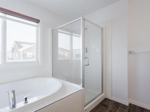 192 Sturtz Bend, Leduc, AB - Indoor Photo Showing Bathroom