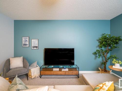 3215 Dixon Way, Edmonton, AB - Indoor Photo Showing Living Room