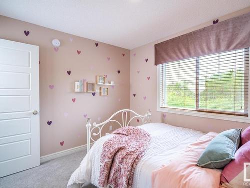 3215 Dixon Way, Edmonton, AB - Indoor Photo Showing Bedroom