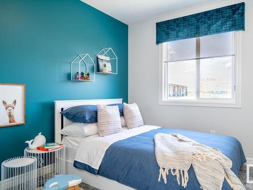 3209 Dixon Way, Edmonton, AB - Indoor Photo Showing Bedroom