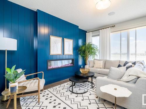 3209 Dixon Way, Edmonton, AB - Indoor Photo Showing Living Room