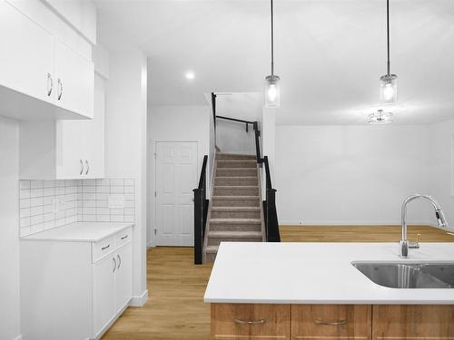 275 Glenridding Ravine Road, Edmonton, AB - Indoor Photo Showing Kitchen