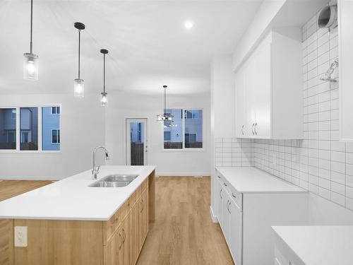 275 Glenridding Ravine Road, Edmonton, AB - Indoor Photo Showing Kitchen With Double Sink With Upgraded Kitchen