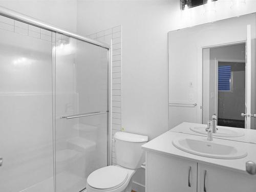 275 Glenridding Ravine Road, Edmonton, AB - Indoor Photo Showing Bathroom