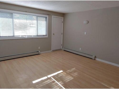 204 14903 92 Avenue, Edmonton, AB - Indoor Photo Showing Other Room