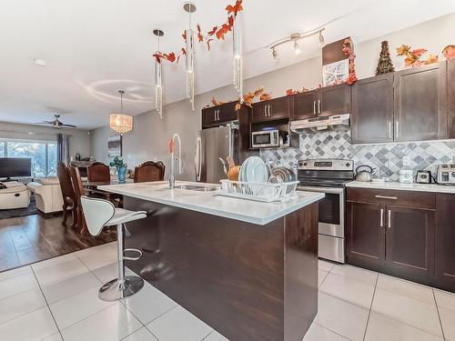 12120 85 Street, Edmonton, AB - Indoor Photo Showing Kitchen With Upgraded Kitchen