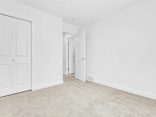 2215 Muckleplum Crescent, Edmonton, AB - Indoor Photo Showing Other Room