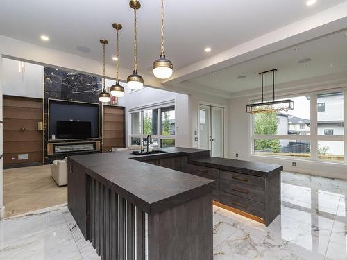 5106 Woolsey Link, Edmonton, AB - Indoor Photo Showing Kitchen